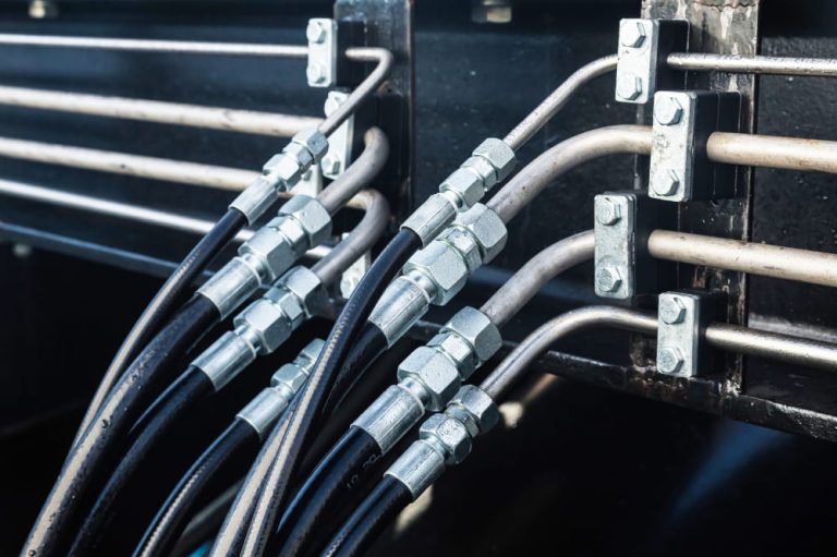 A Guide on How to Attach Hydraulic Hoses Correctly Pirtek Wirral